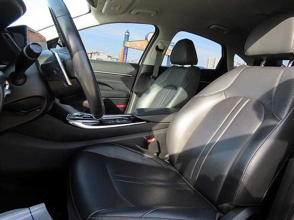 HYUNDAI Sonata - Vista 5