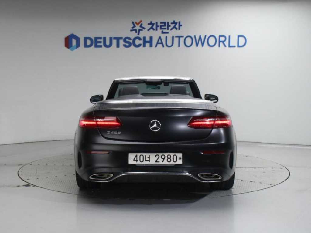 Mercedes Benz E class - Vista 4