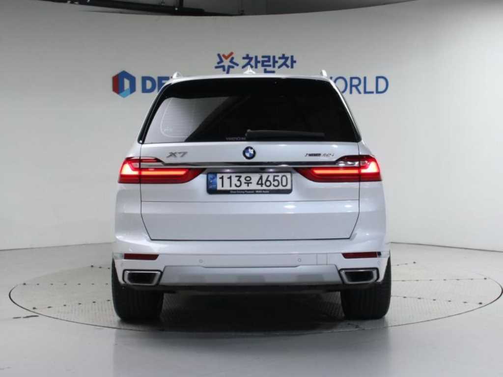 BMW X7 - Vista 4