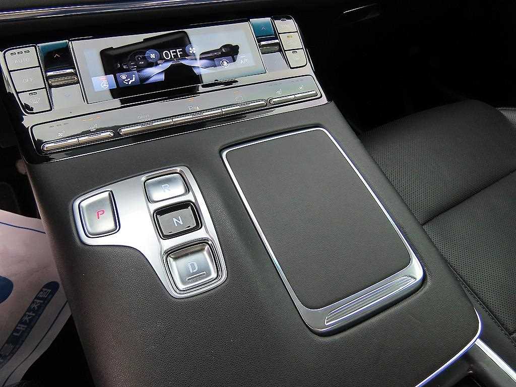 HYUNDAI Grandeur - Vista 10