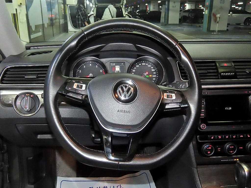 Volkswagen Passat - Vista 8