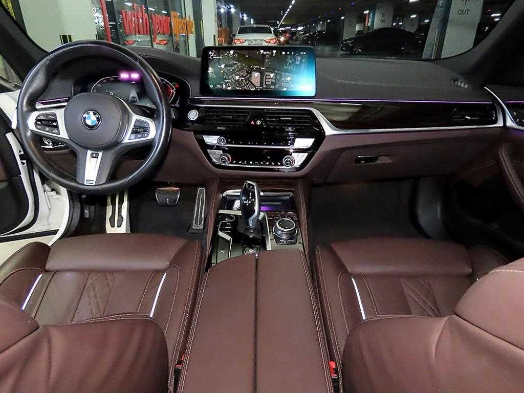 BMW 5 Series - Vista 10