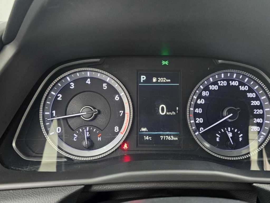 HYUNDAI Sonata - Vista 8