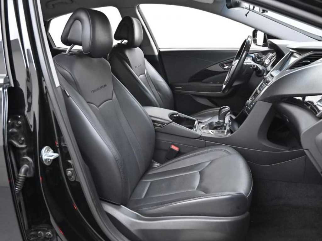 HYUNDAI Grandeur - Vista 10