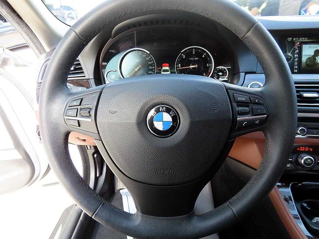 BMW 5 Series - Vista 8