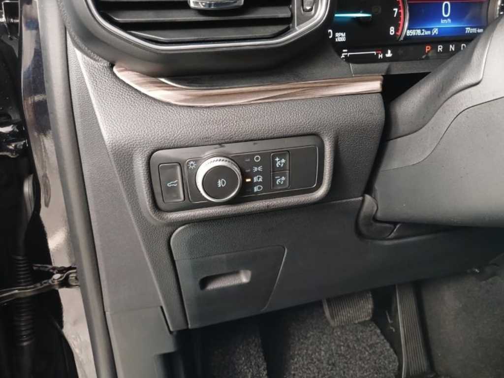 Ford Explorer - Vista 12