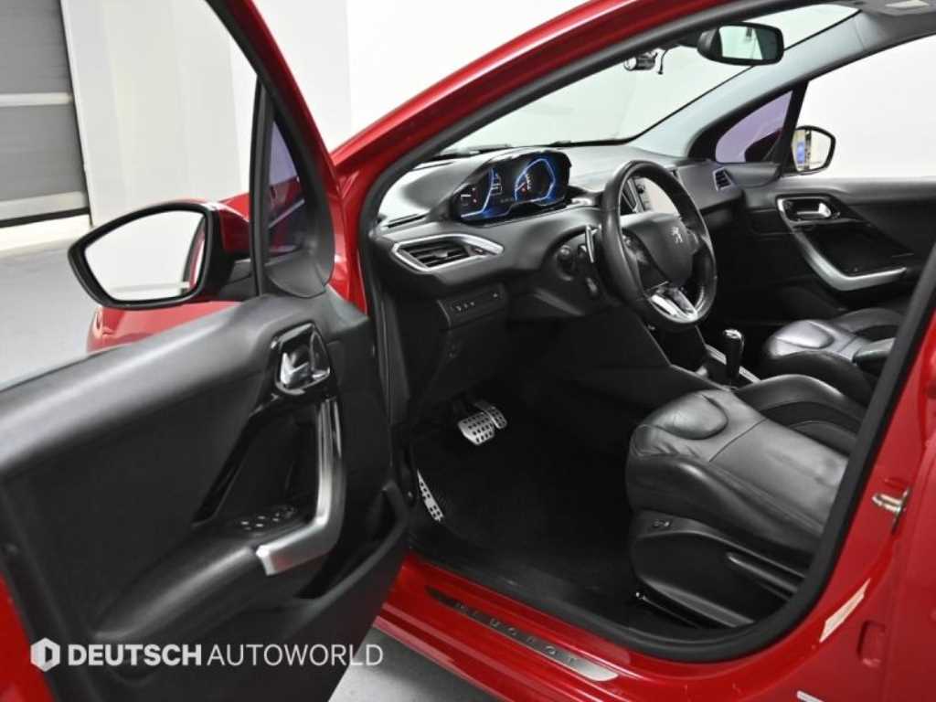 Peugeot 208 - Vista 11