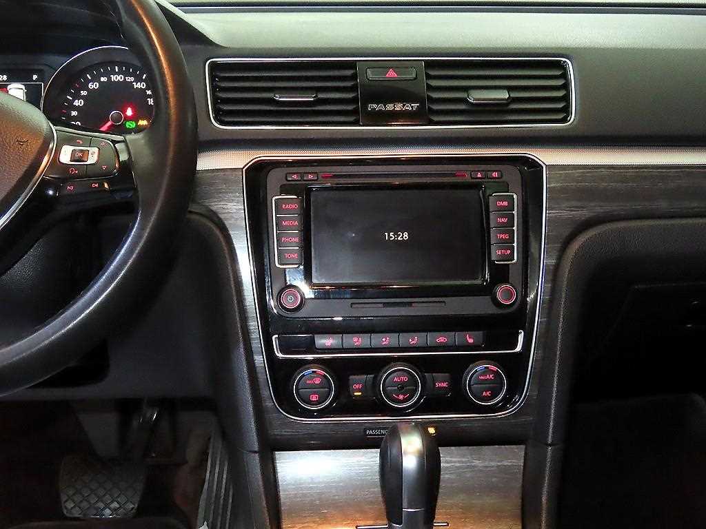 Volkswagen Passat - Vista 11