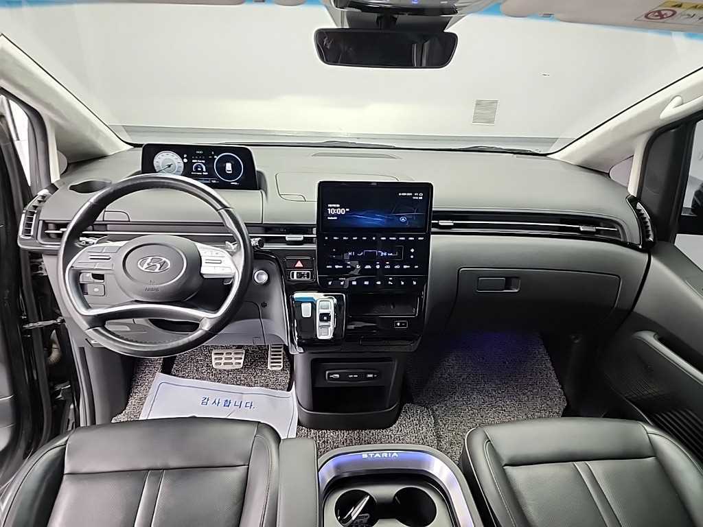 HYUNDAI Staria - Vista 7