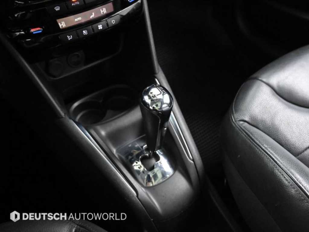 Peugeot 208 - Vista 9