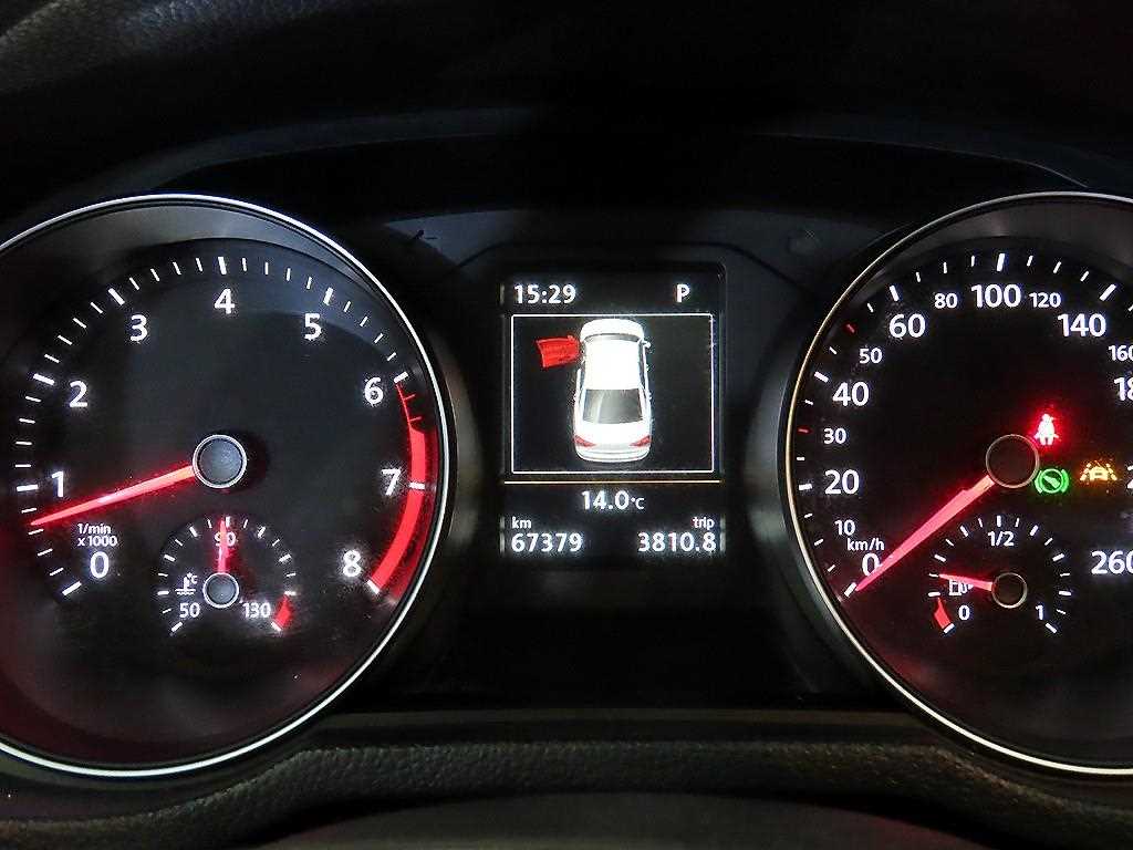 Volkswagen Passat - Vista 9