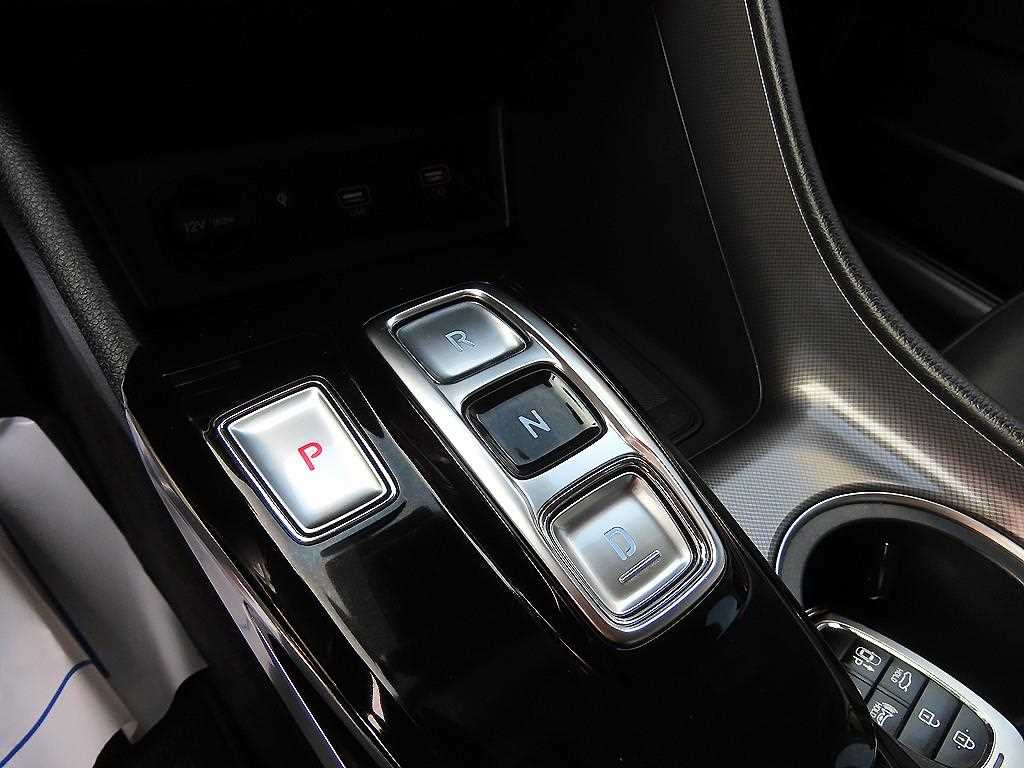 HYUNDAI Sonata - Vista 11