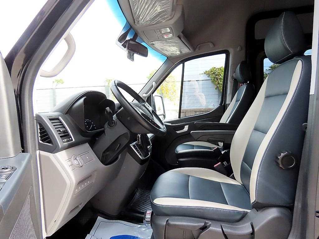 HYUNDAI Solati - Vista 5