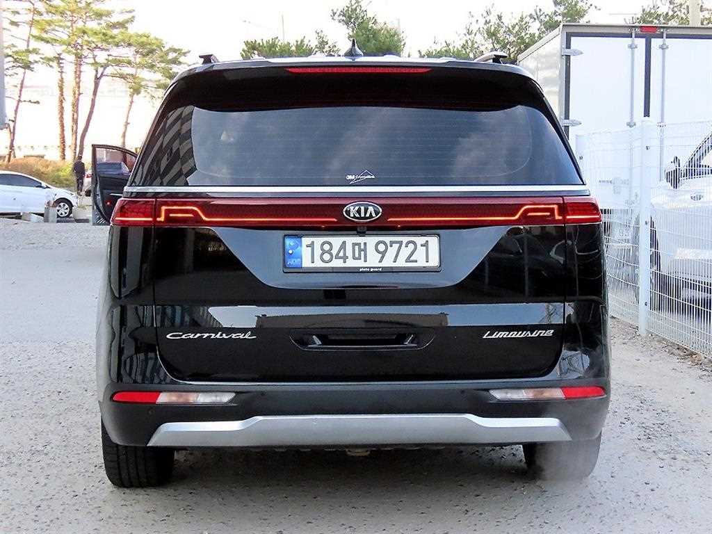 KIA Carnival - Vista 4