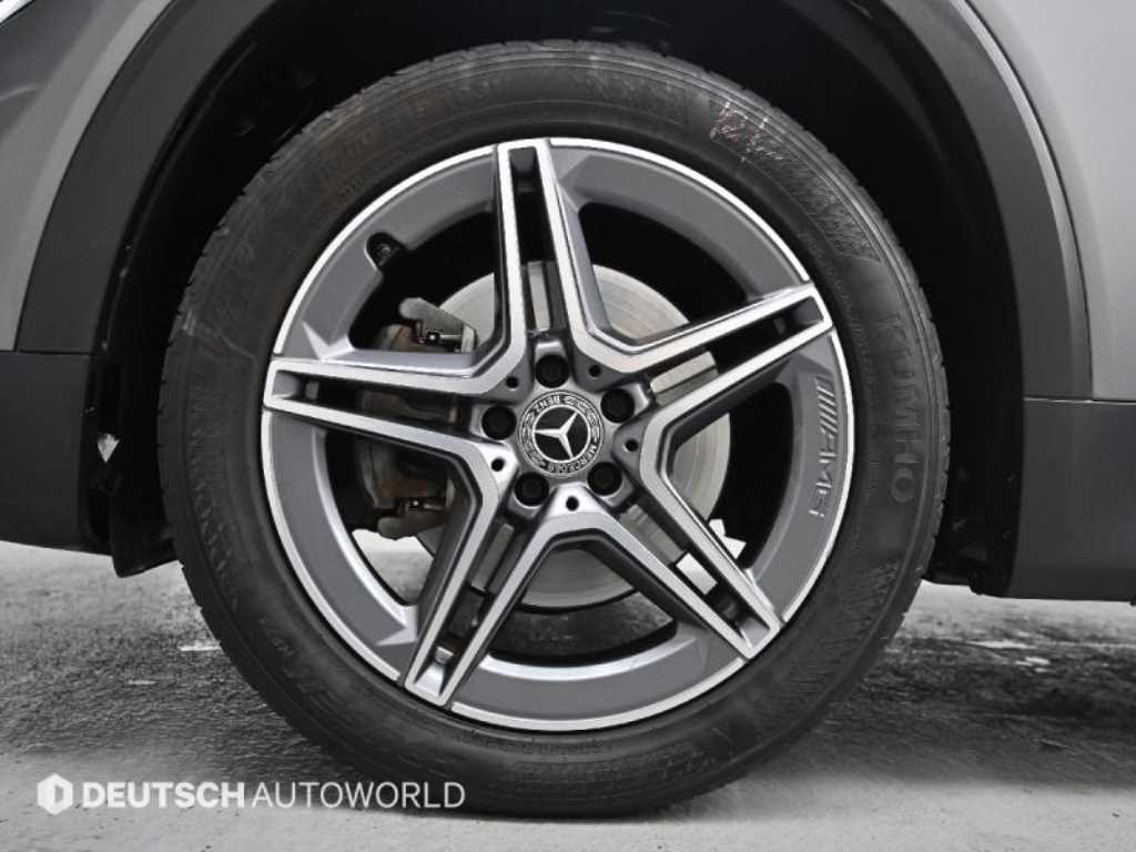 Mercedes Benz GLB Class - Vista 6