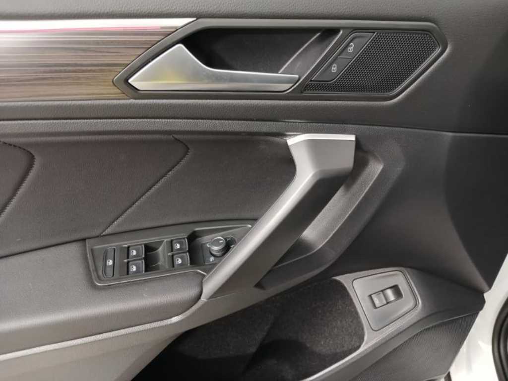 Volkswagen Tiguan - Vista 9