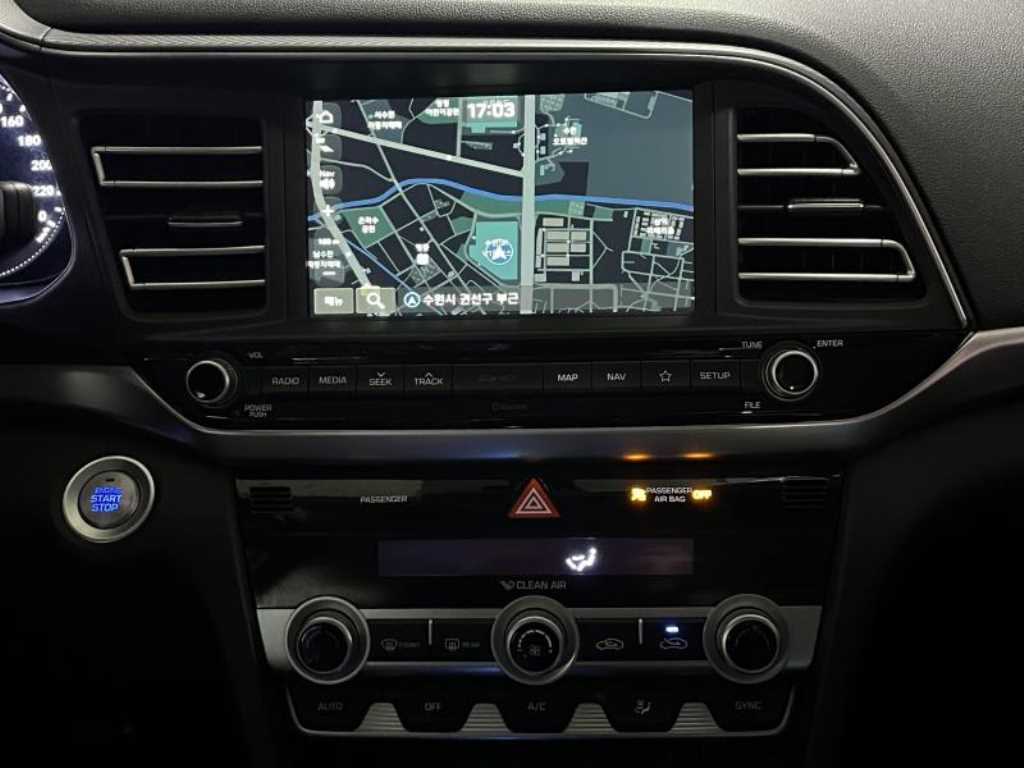 HYUNDAI Avante - Vista 7