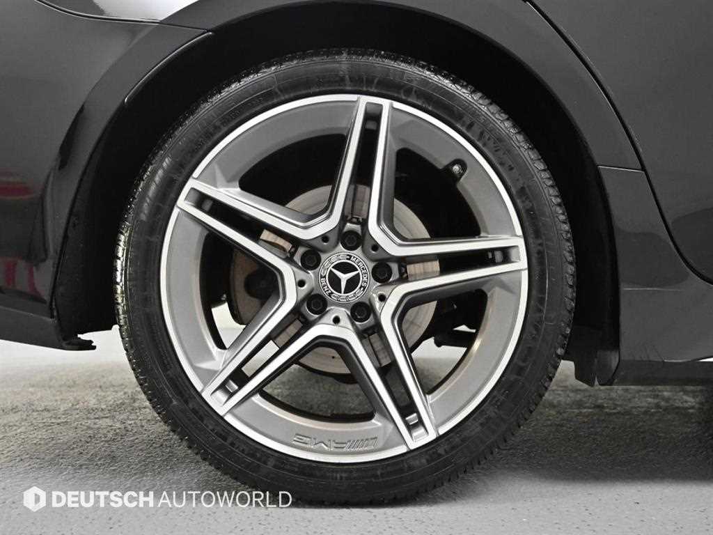 Mercedes Benz CLS Class - Vista 5