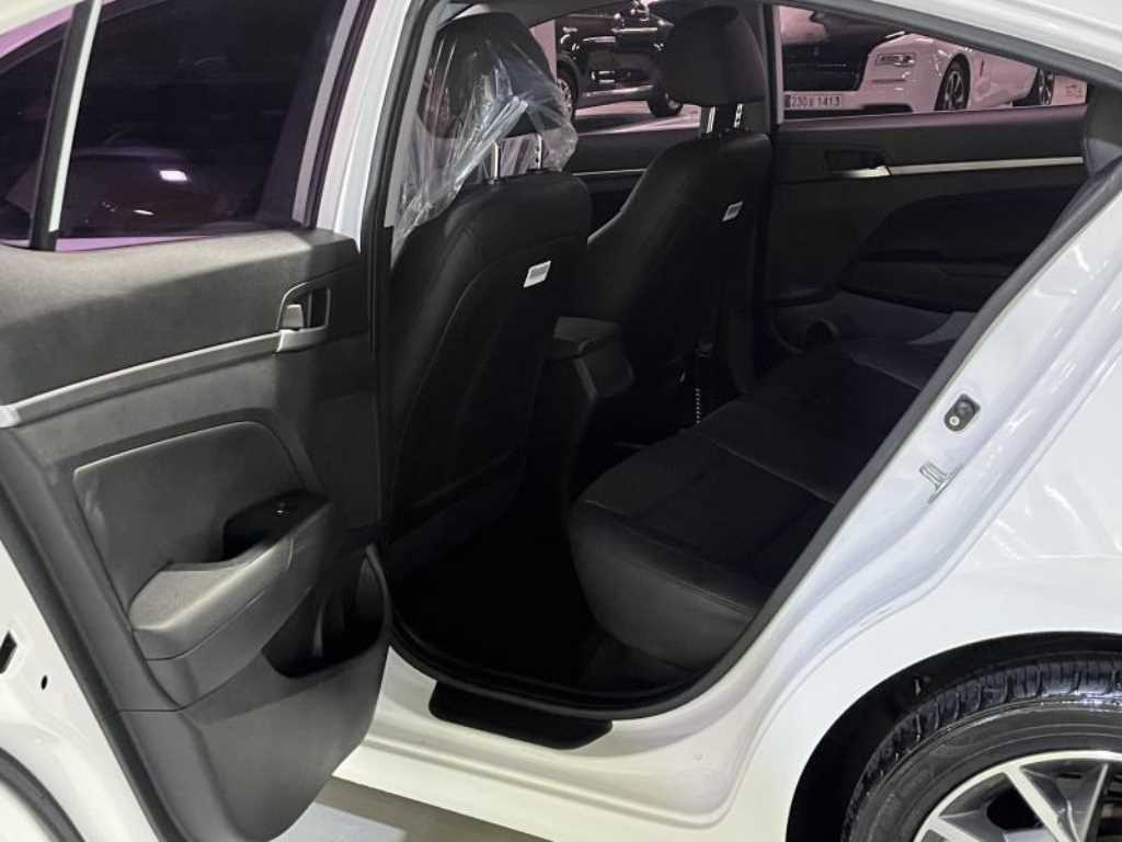 HYUNDAI Avante 2020 Blanco - Importación desde Corea - HF Imports Iquique - Foto 13