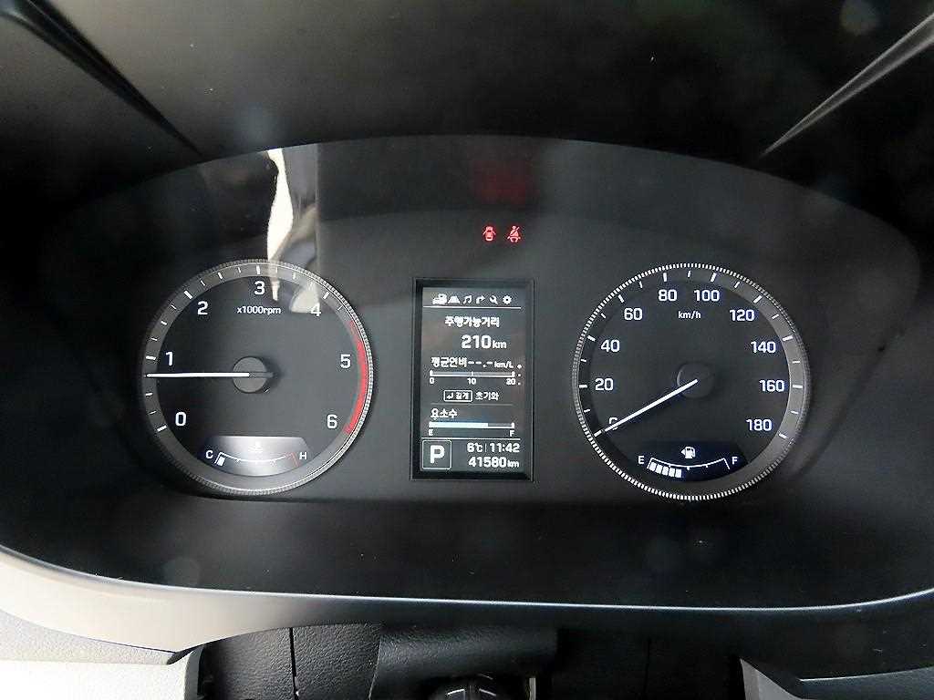 HYUNDAI Solati - Vista 10