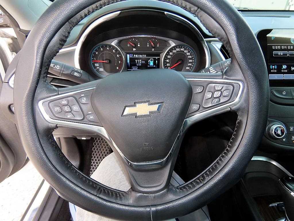 Chevrolet Malibu - Vista 8