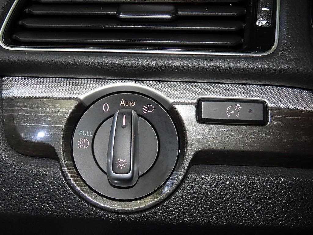 Volkswagen Passat 2018 Gris - Importación desde Corea - HF Imports Iquique - Foto 14