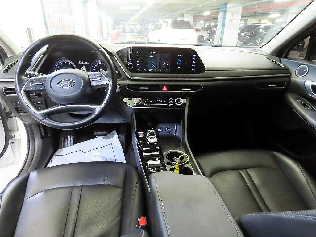 HYUNDAI Sonata - Vista 10