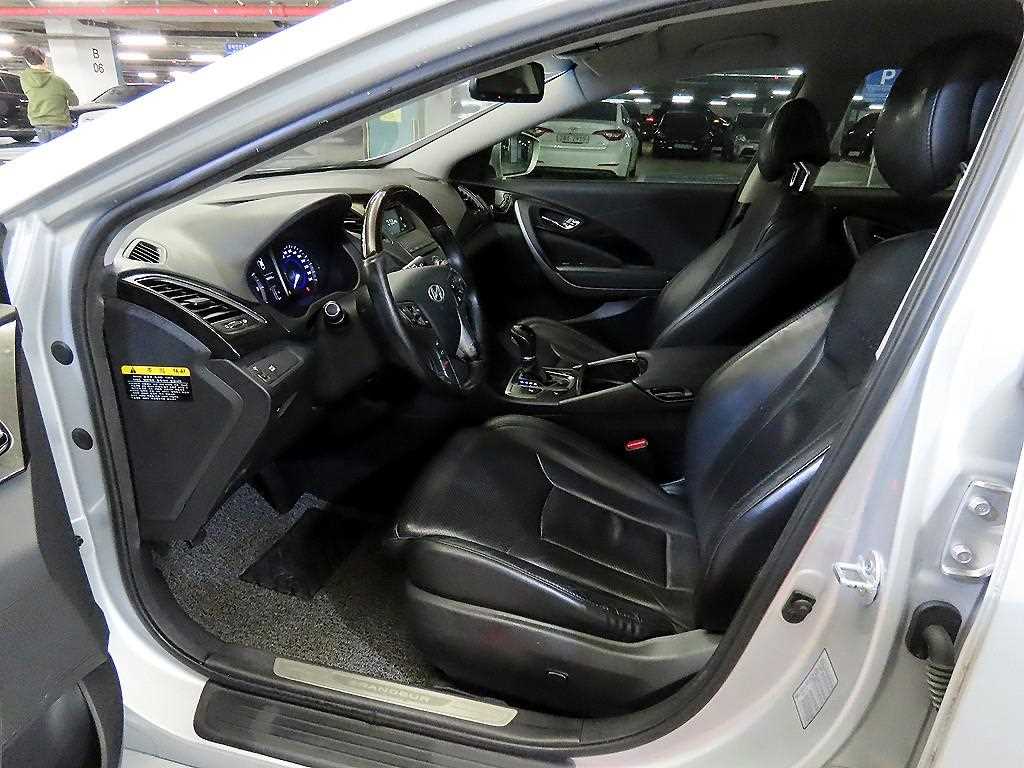 HYUNDAI Grandeur - Vista 6