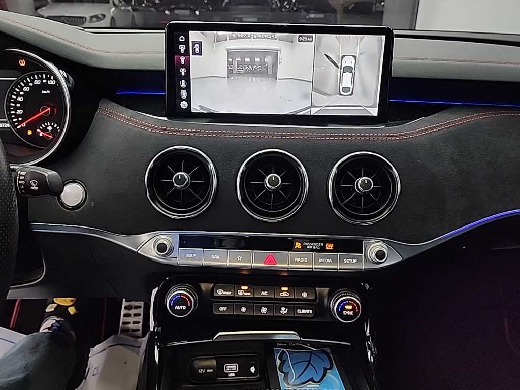 KIA Stinger - Vista 10