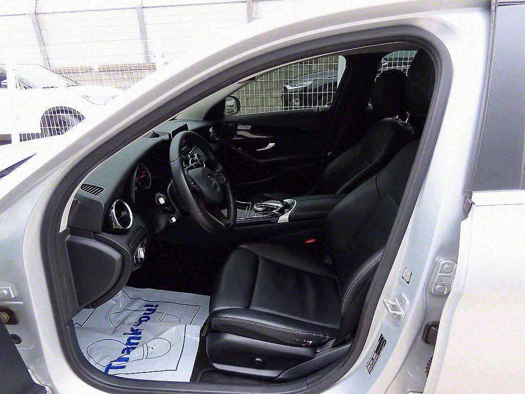 Mercedes Benz C Class - Vista 5