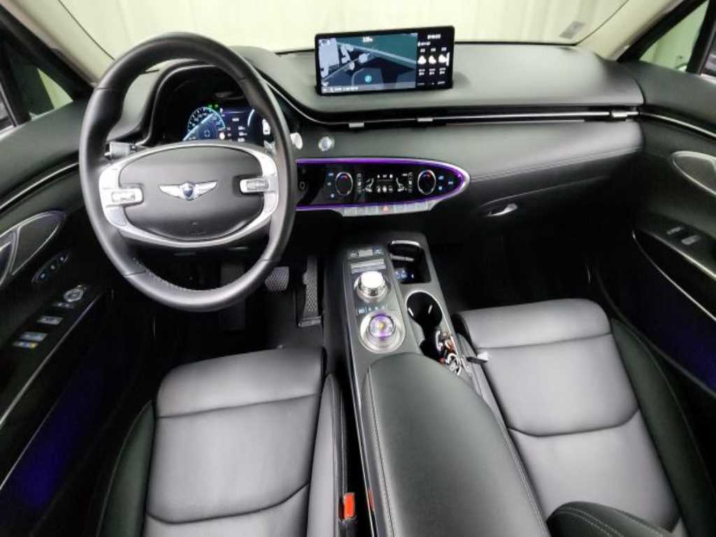 Genesis GV70 - Vista 7