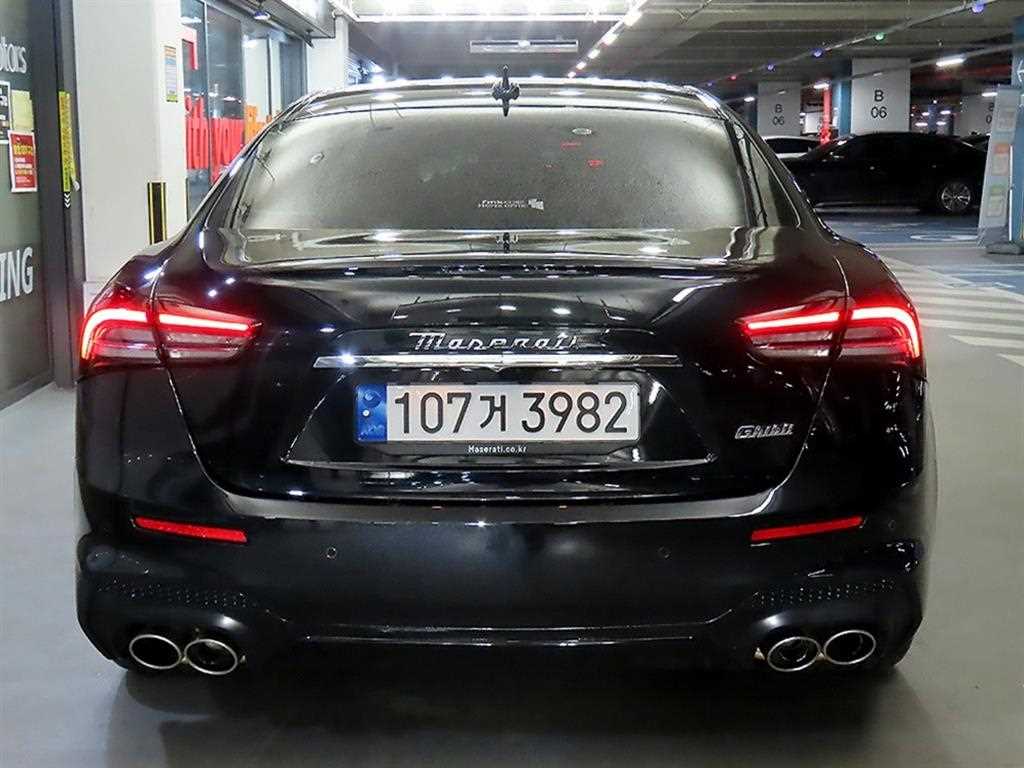 Maserati Ghibli - Vista 5