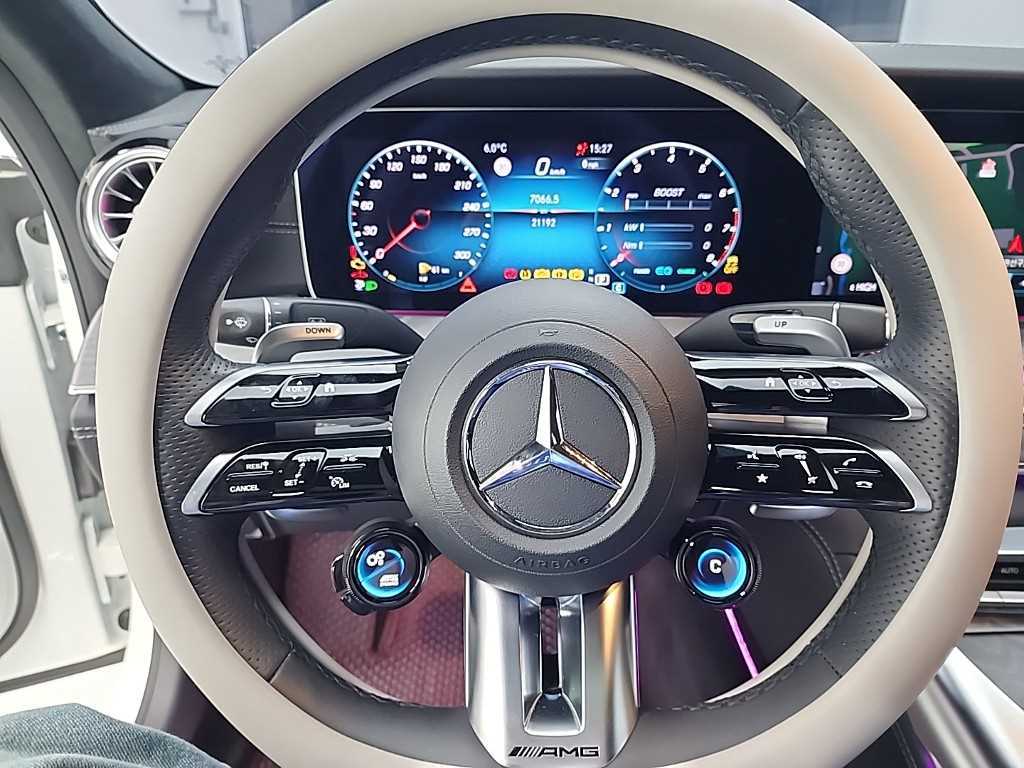 Mercedes Benz AMG GT - Vista 9