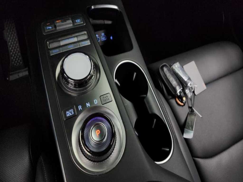 Genesis GV70 - Vista 9