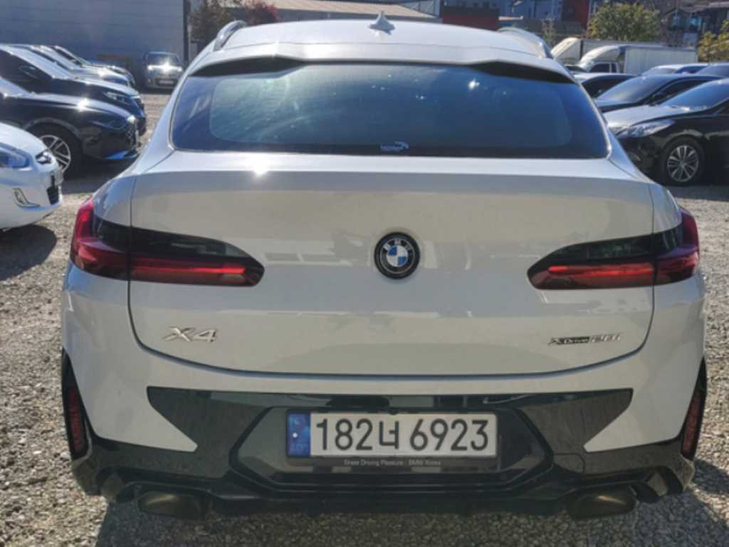 BMW X4 - Vista 4