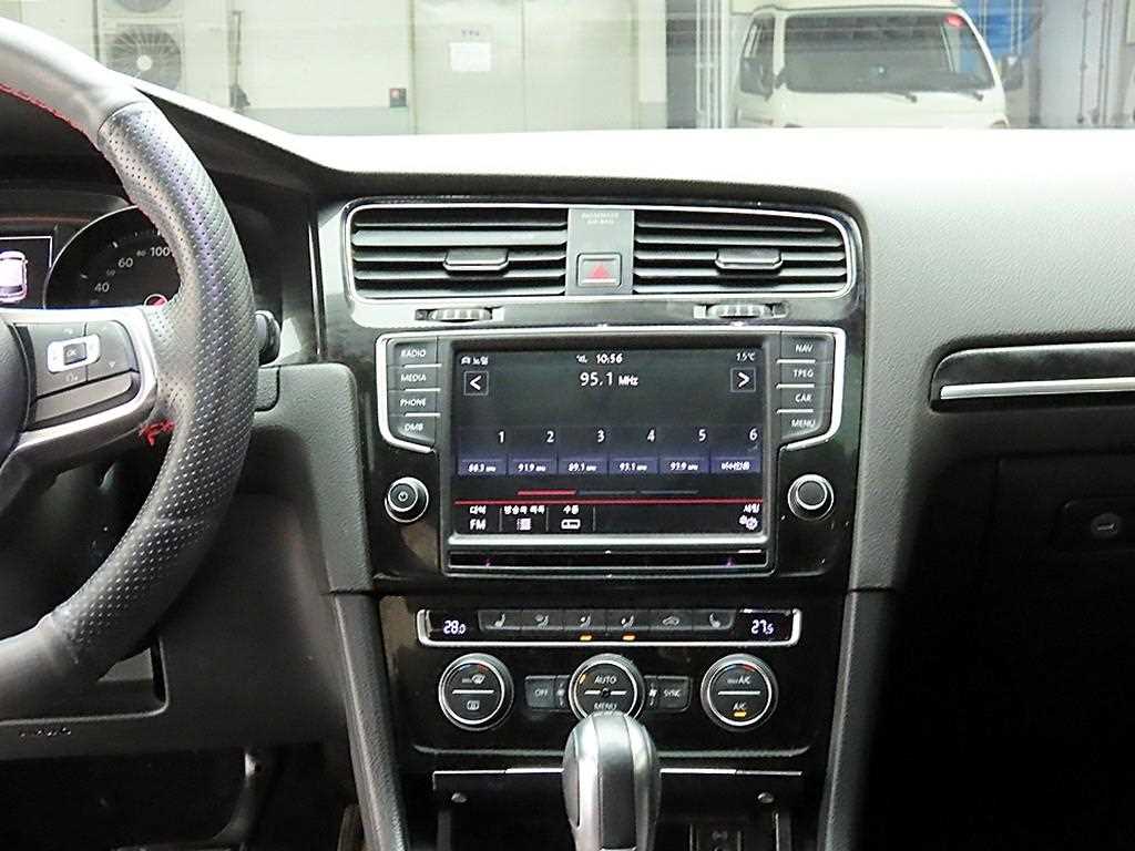 Volkswagen Golf - Vista 9