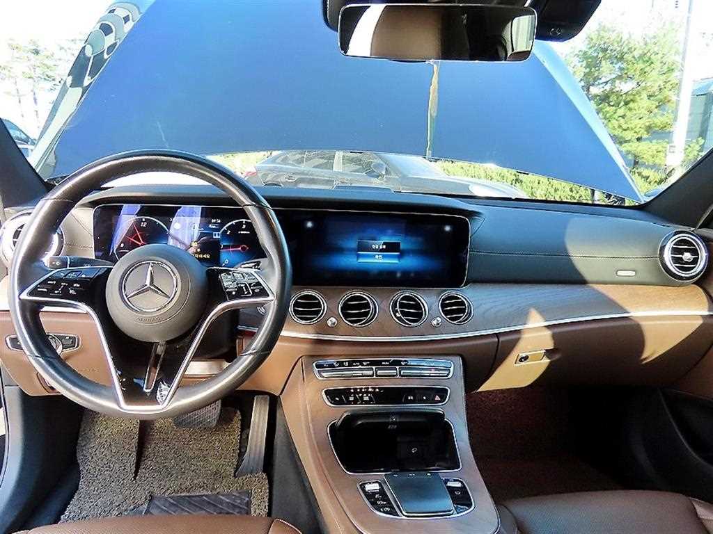 Mercedes Benz E class - Vista 7