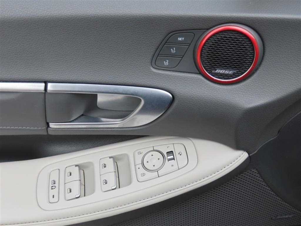 HYUNDAI Sonata - Vista 12