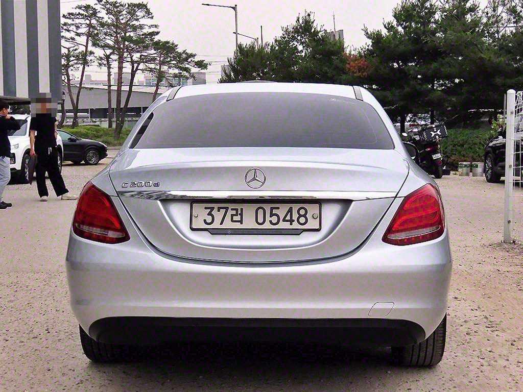 Mercedes Benz C Class - Vista 4