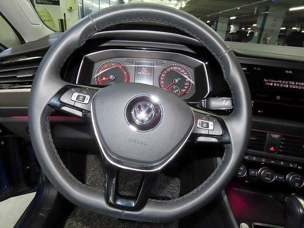 Volkswagen Jetta - Vista 8