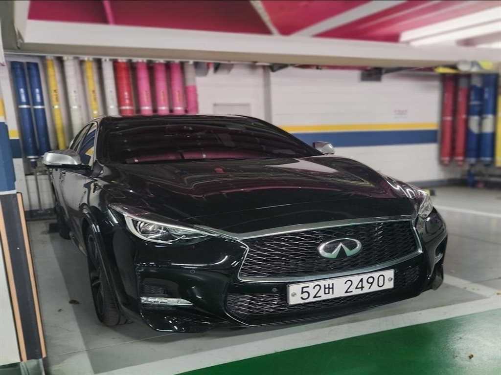 Infiniti Q - Vista 3