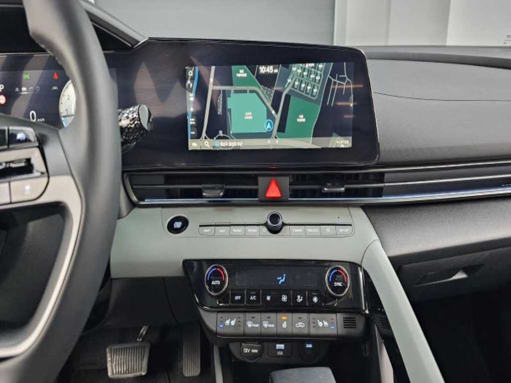 HYUNDAI Avante - Vista 12