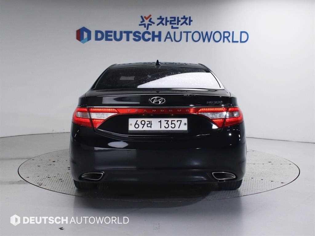 HYUNDAI Grandeur - Vista 4