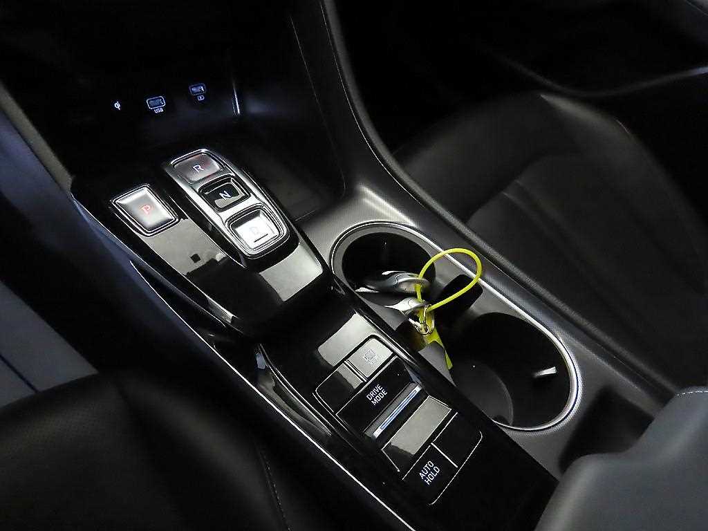 HYUNDAI Sonata - Vista 12