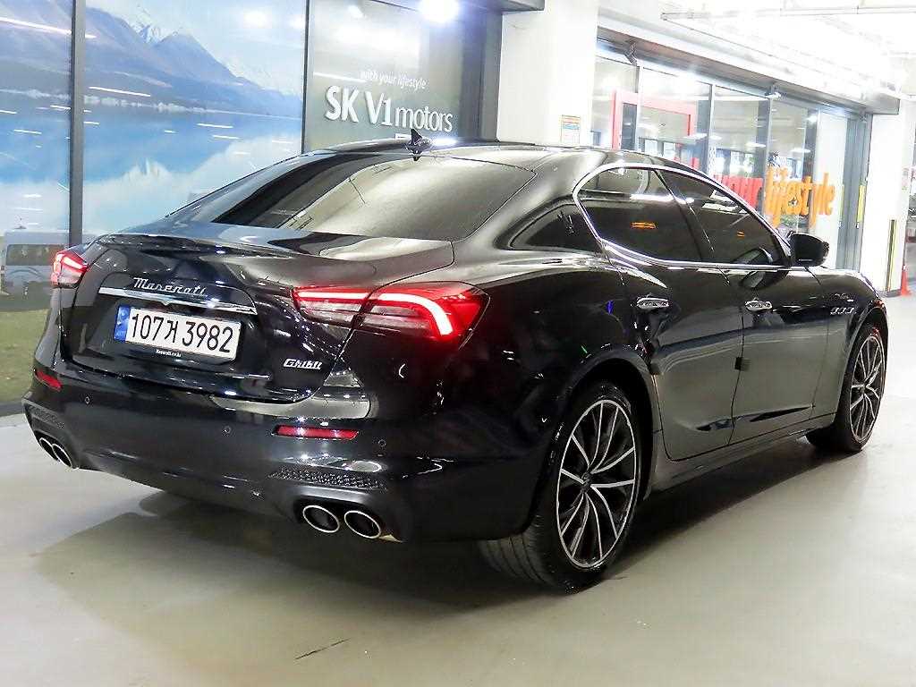 Maserati Ghibli - Vista 4