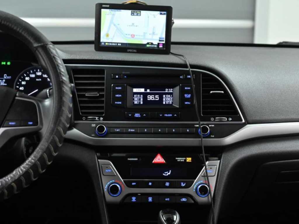 HYUNDAI Avante 2016 - Importación desde Corea - HF Imports Iquique - Foto 14