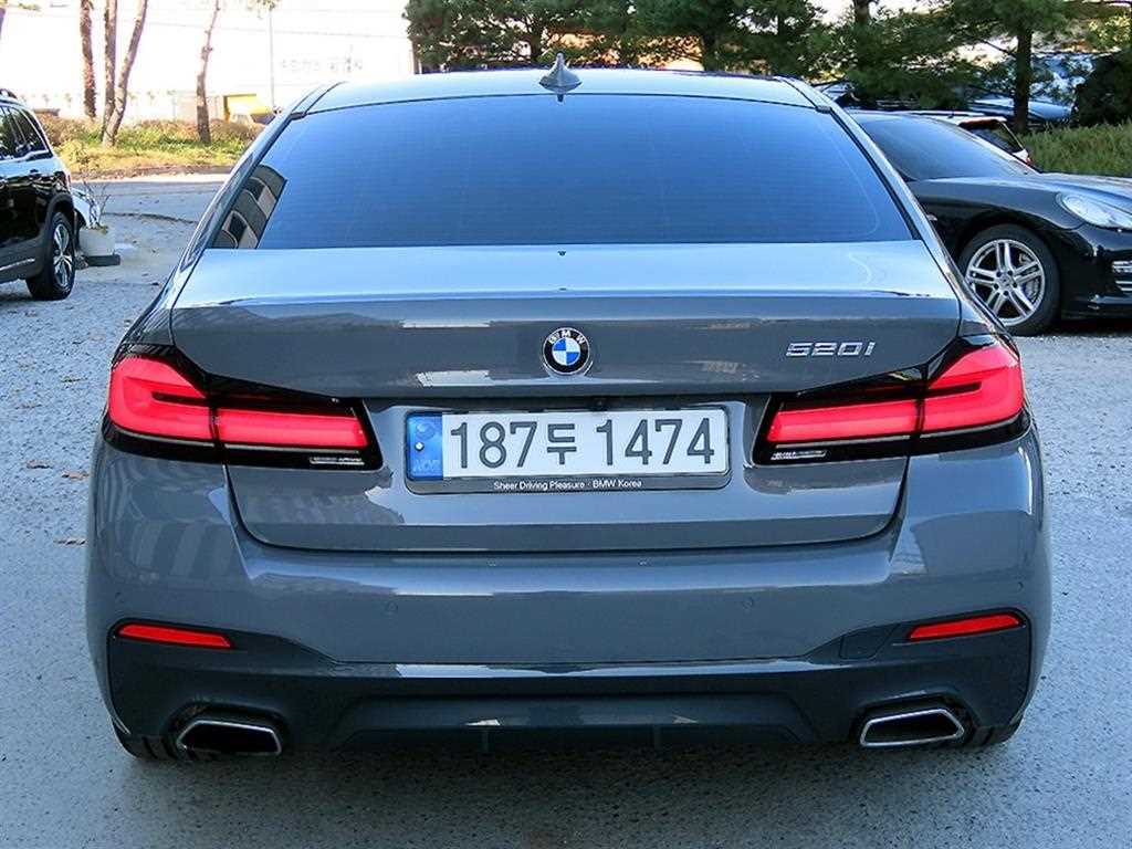 BMW 5 Series - Vista 4