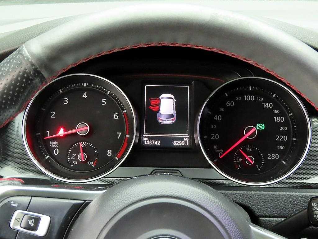 Volkswagen Golf - Vista 6