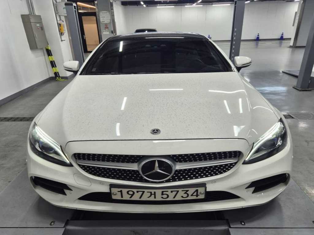 Mercedes Benz C Class 2023 Blanco - Importación desde Corea - HF Imports Iquique - Foto 1