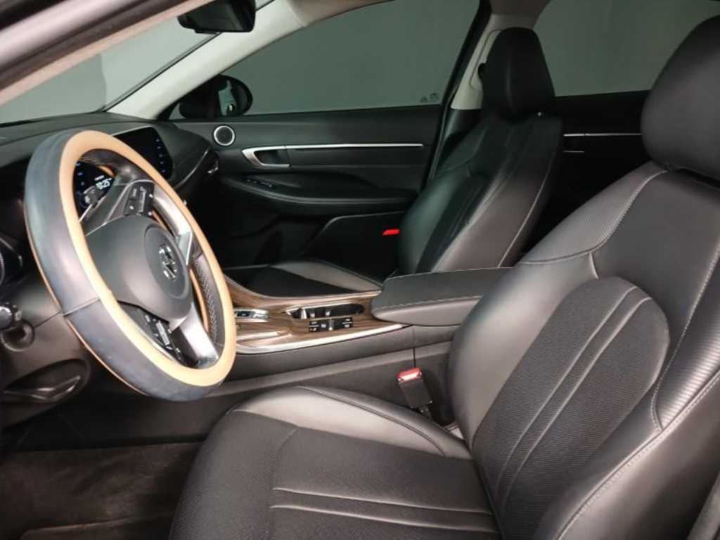 HYUNDAI Sonata - Vista 7